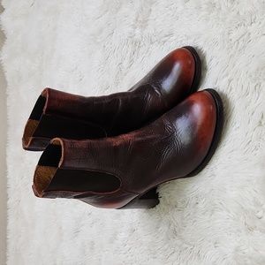 MOMA Italian Heeled Leather Booties Sz 38.5